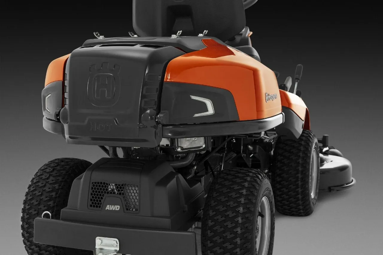 Husqvarna R 316TX AWD Frontmäher ohne Mähwerk Allrad Hydrostat – Bild 2